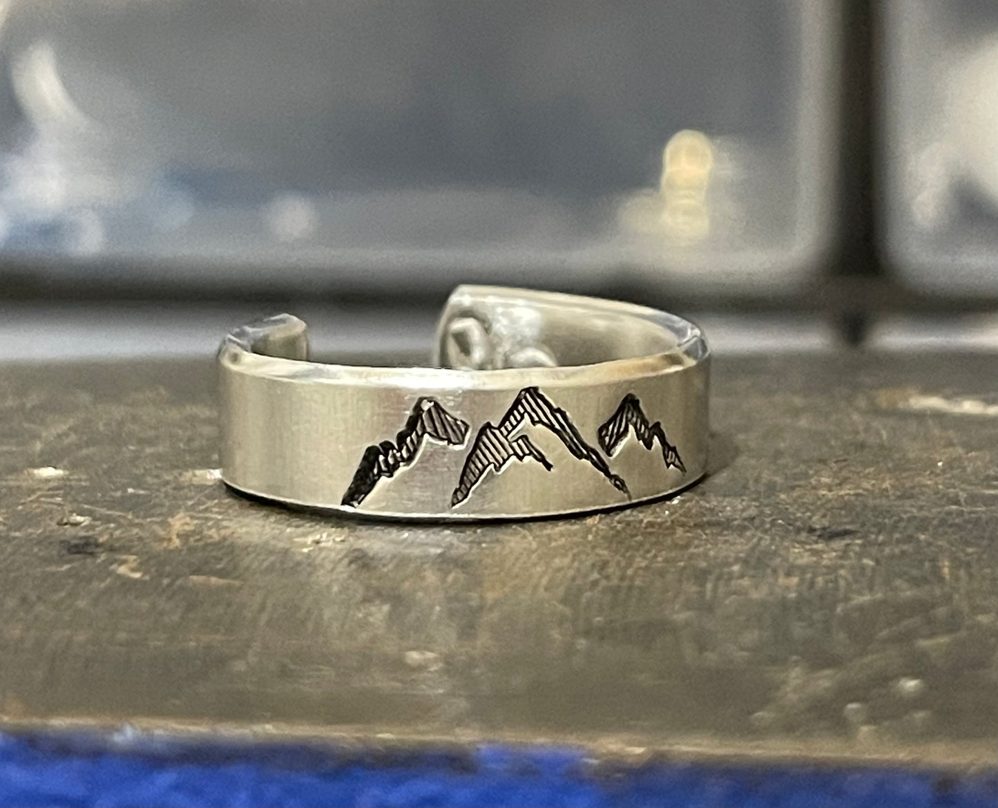 Mountains Ring