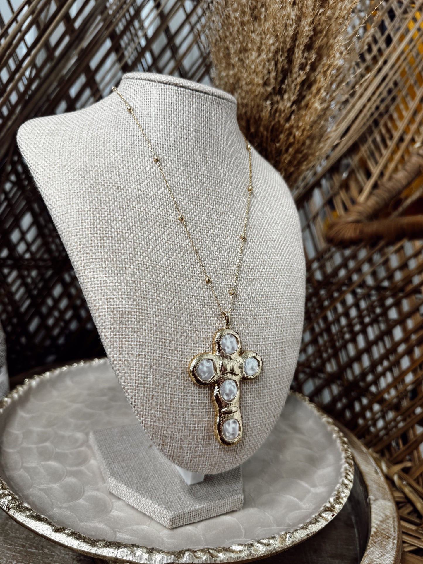 Perla Cross Necklace