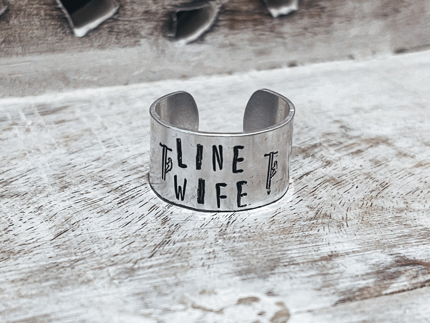 Line Wife Ring