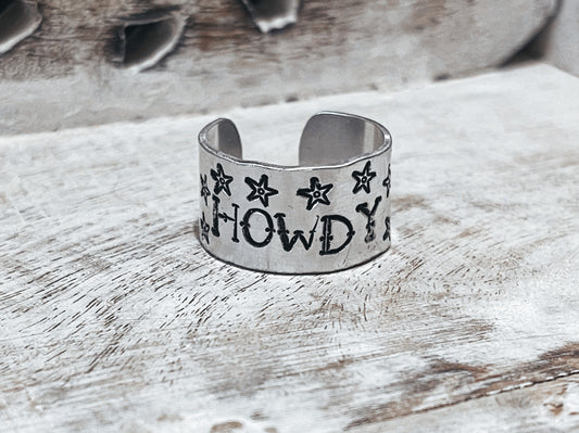 HOWDY Ring