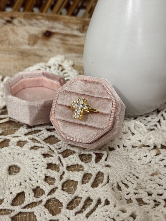 Chic Cross Ring