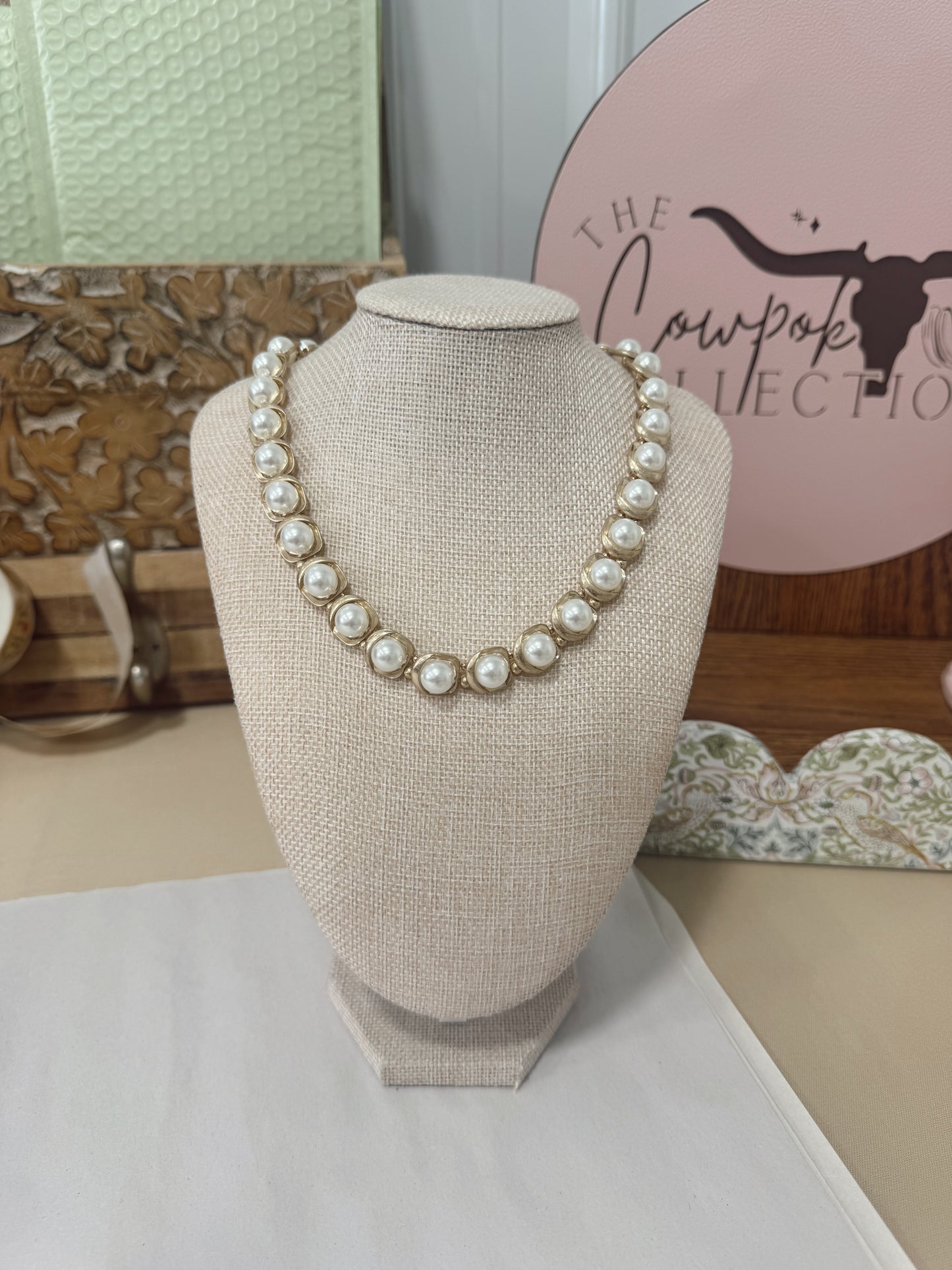 Classy Pearl Necklace