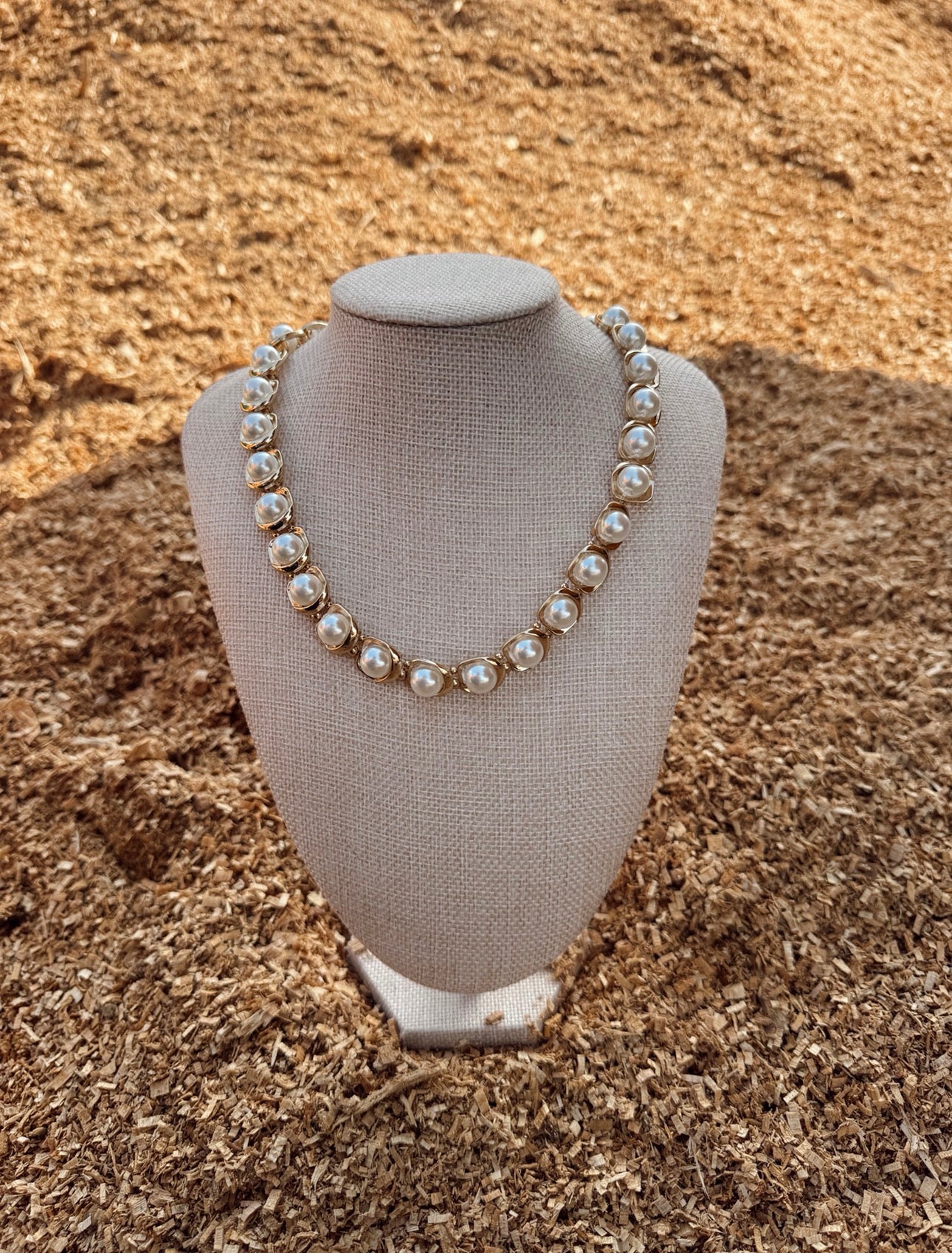 Classy Pearl Necklace *PREORDER*